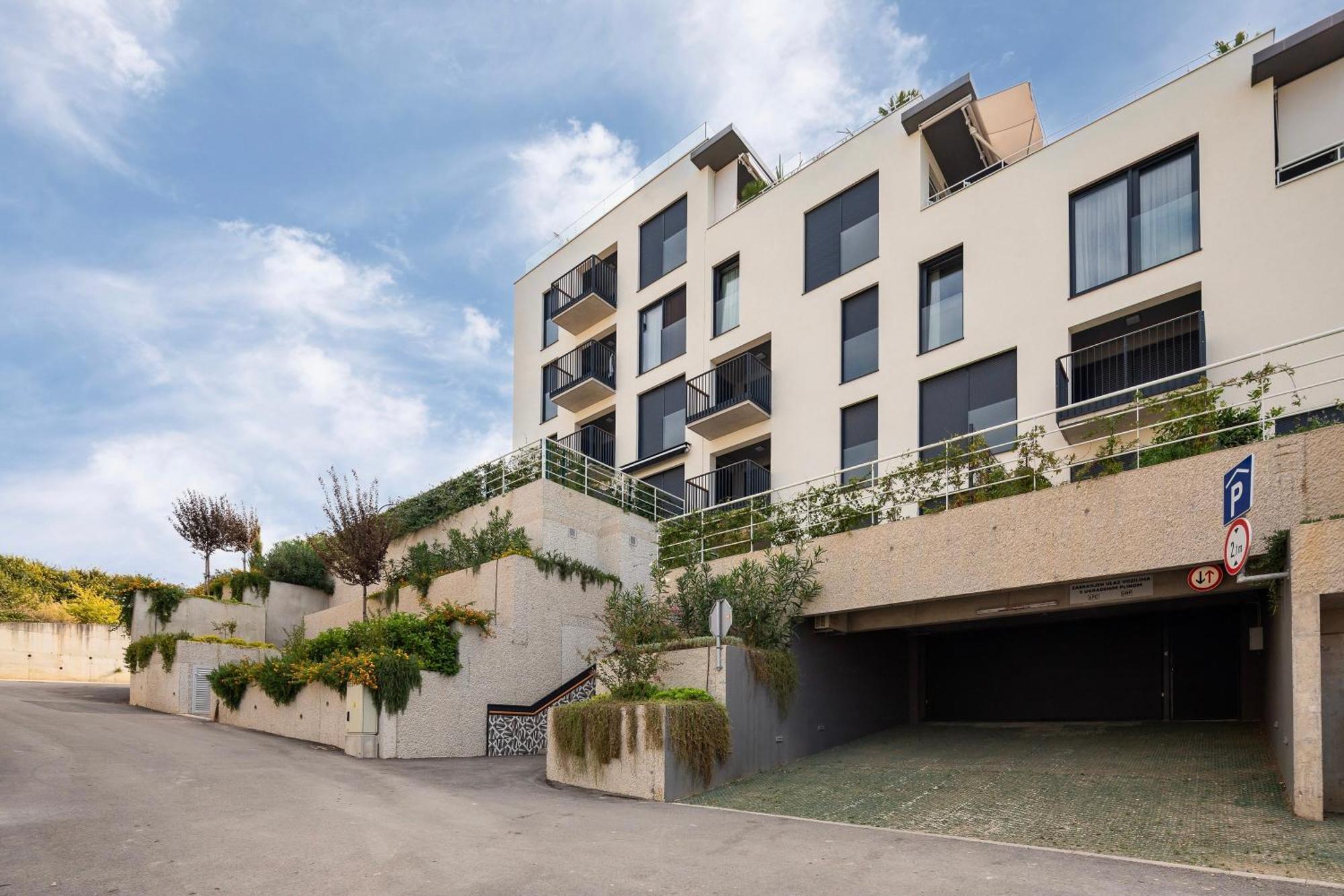 Apartment New Luxury With Private Heated Pool And Amazing Terrace With Seaview Split