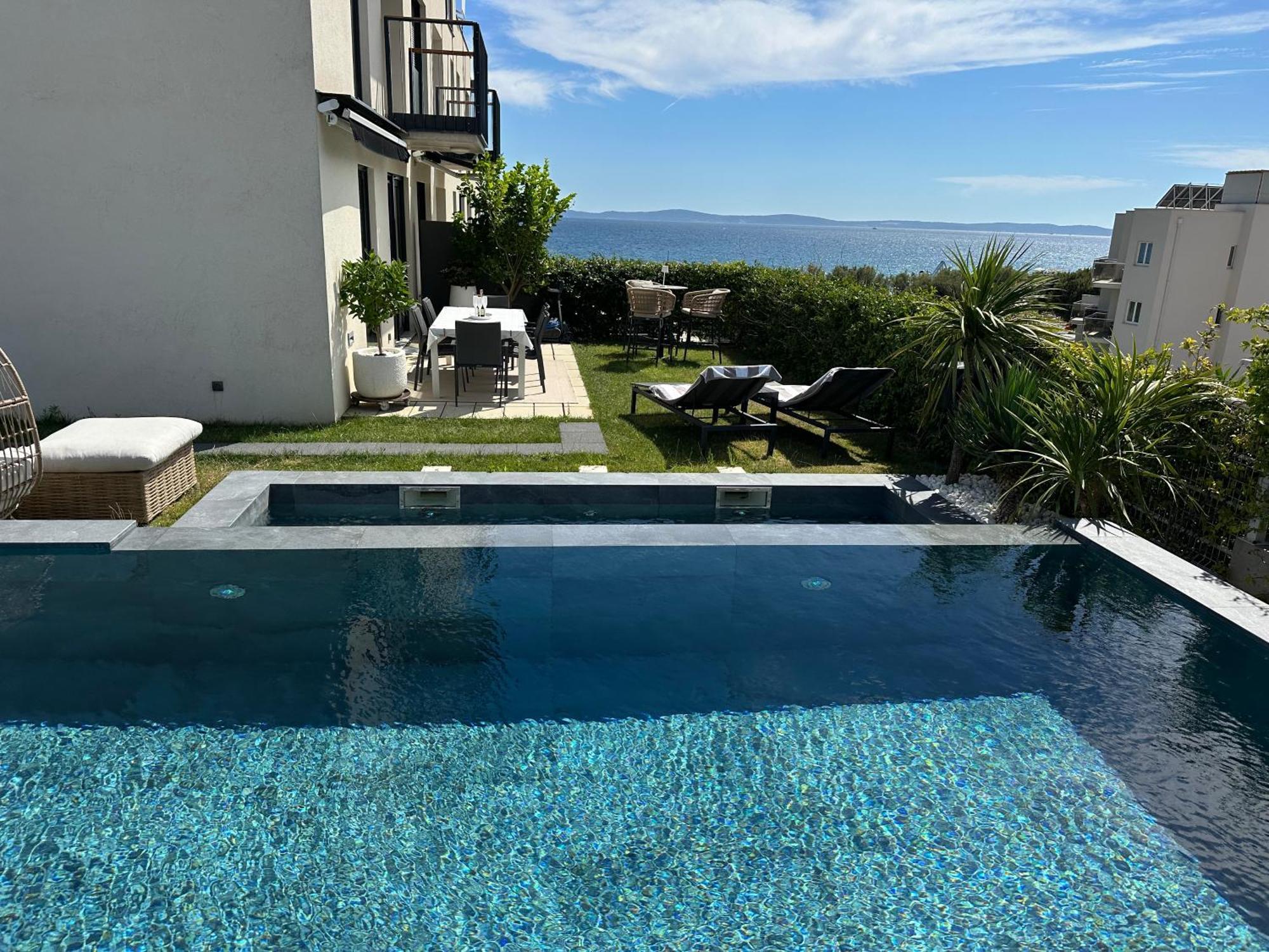 New Luxury With Private Heated Pool And Amazing Terrace With Seaview